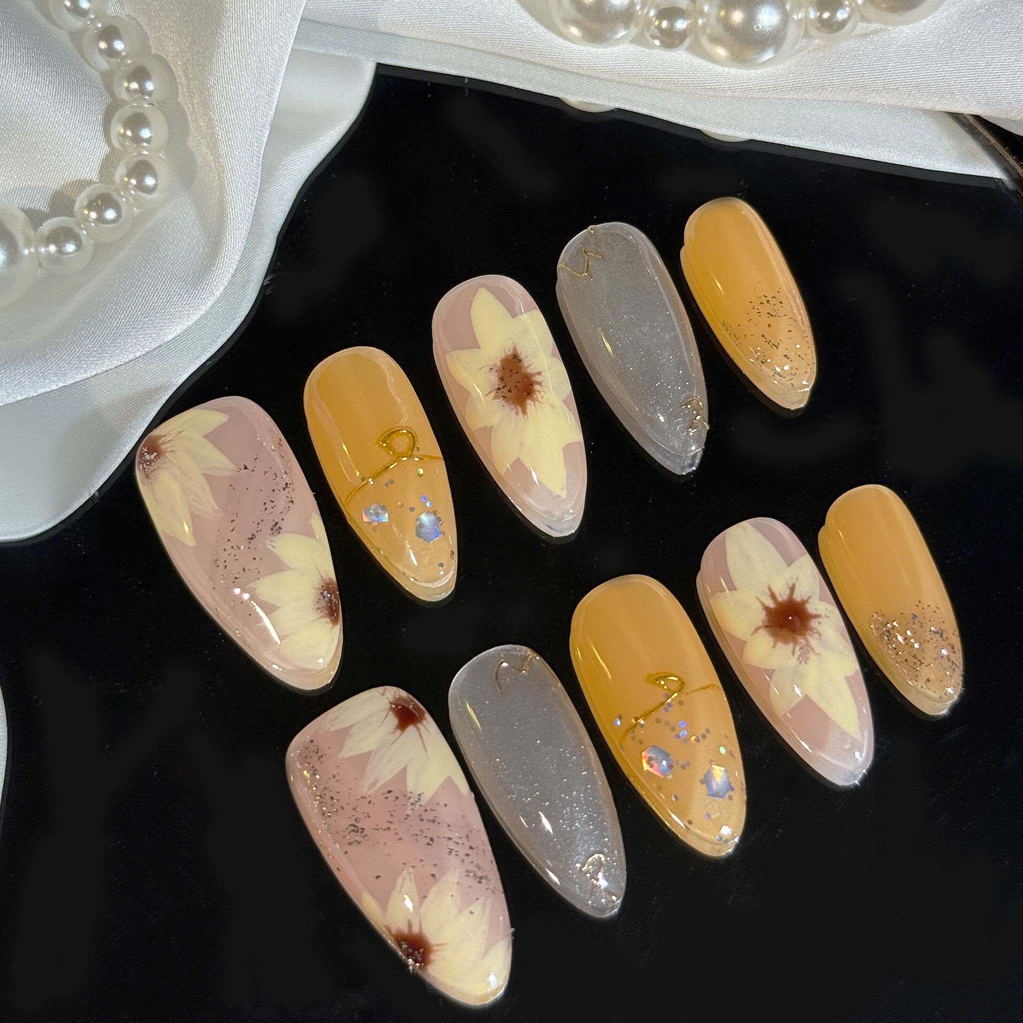 Almond Shape -Yellow Fall Leaves 2.5CM