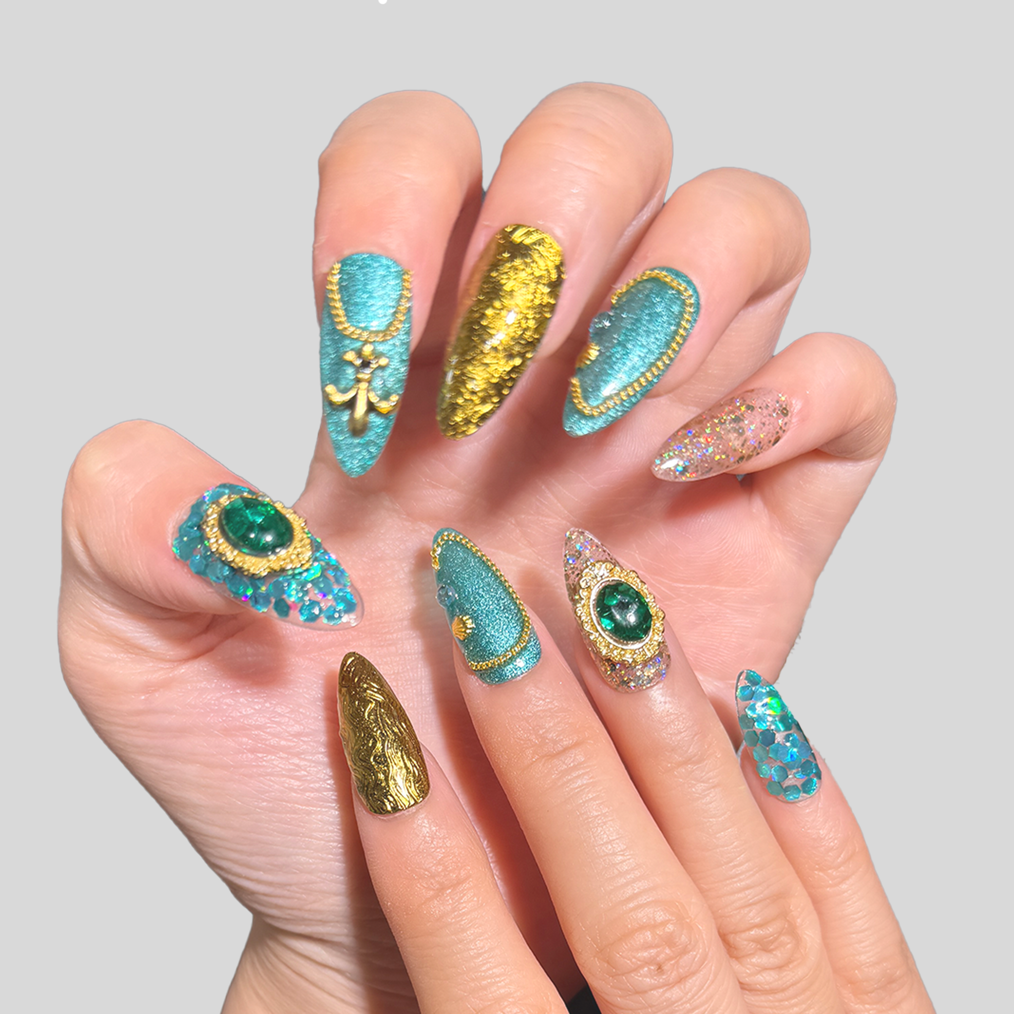 Almond Shape-Emerald Royale 2.5CM