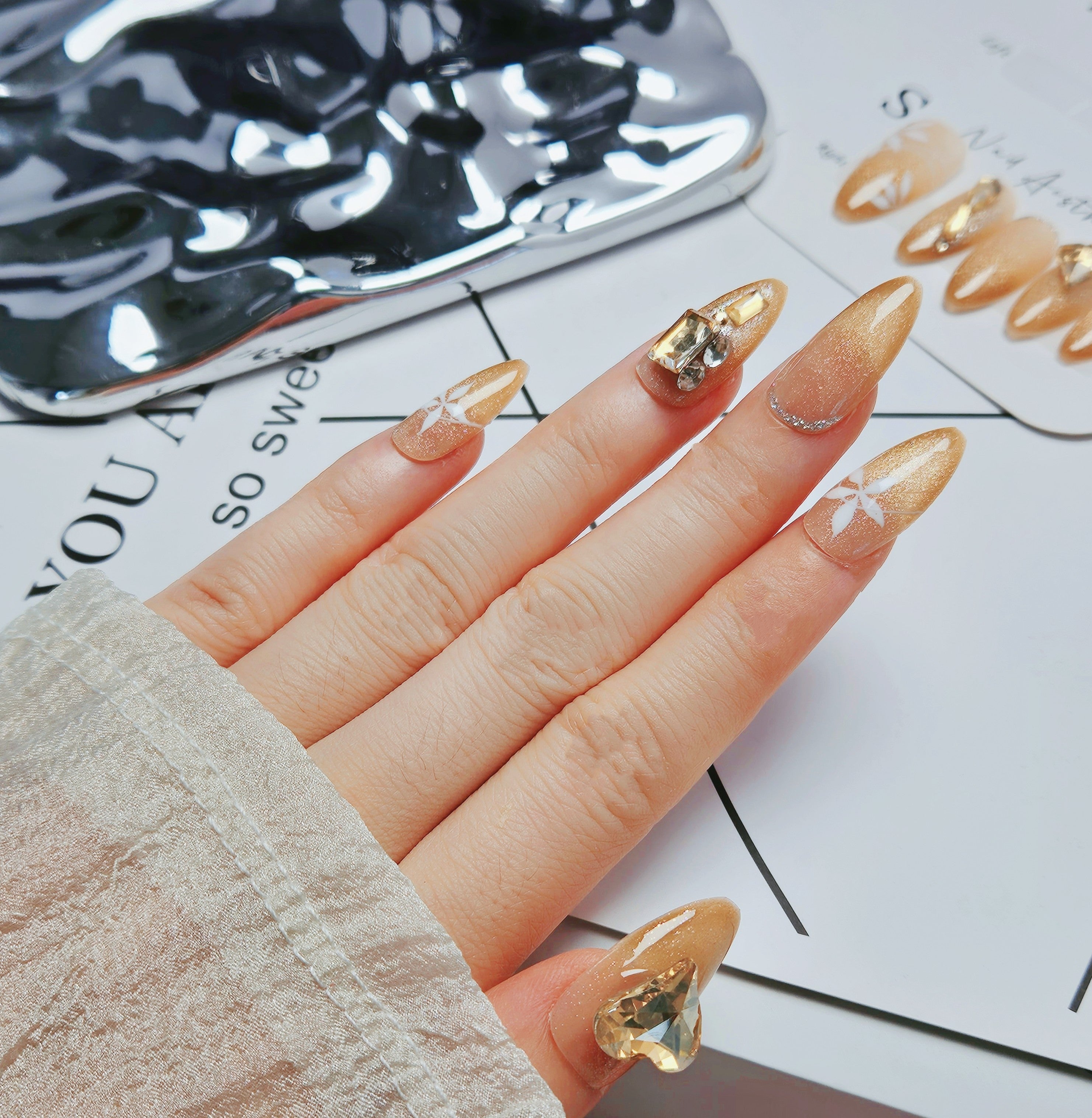 Almond Shape -Golden Sparkle 2.5CM